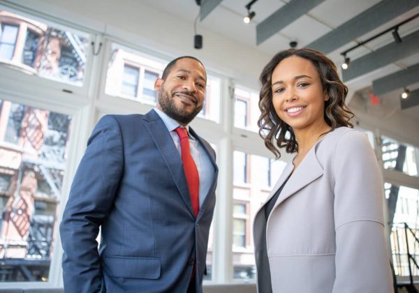 Condomínio e Reajuste Salarial de Funcionários